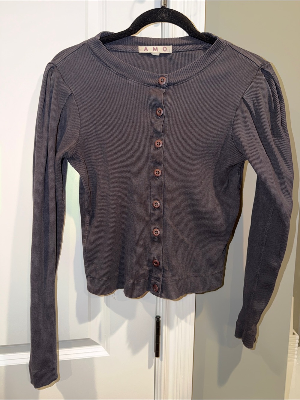 AMO Charcoal Gray Ribbed Button-Front Puff Shoulder Top